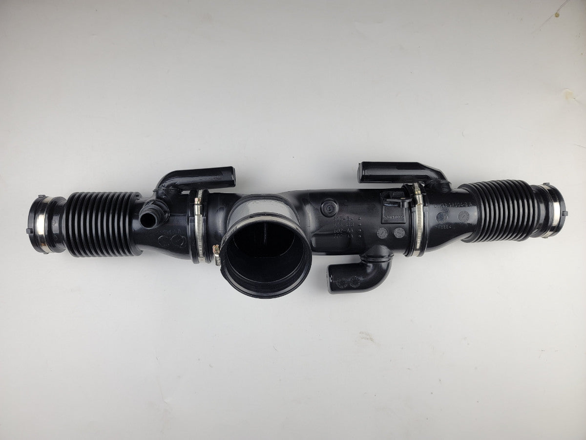 New Engine Air Intake Hose for JAGUAR XJ ( X351 ) 3.0L 2013-2019 GPP/JG/001A