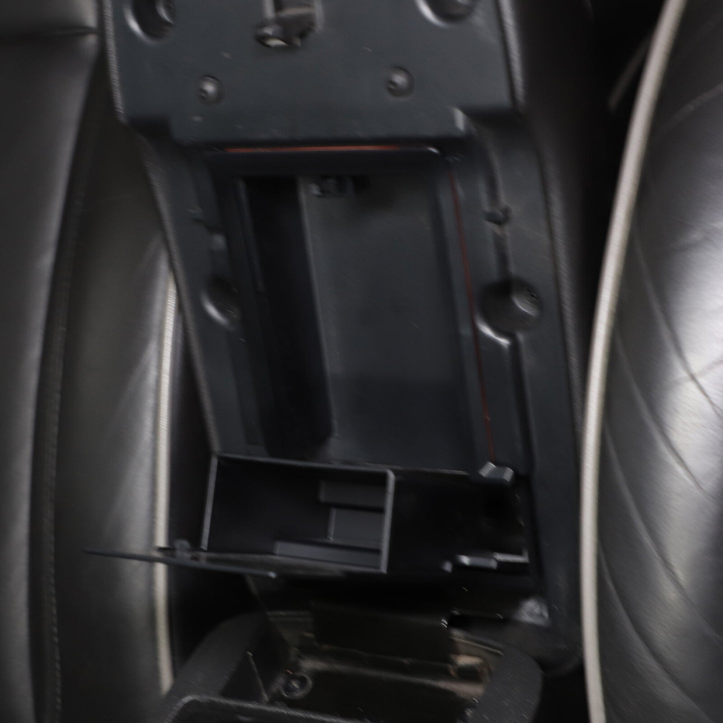 Armrest box privacy storage box black accessories suitable for Humme-r H3 2005-09 USA