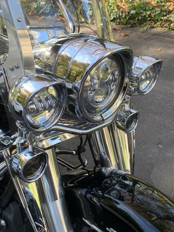 Visor Style Turn Signal Chrome Trim Ring w/ Rubber Ring Fit for Harley Softail