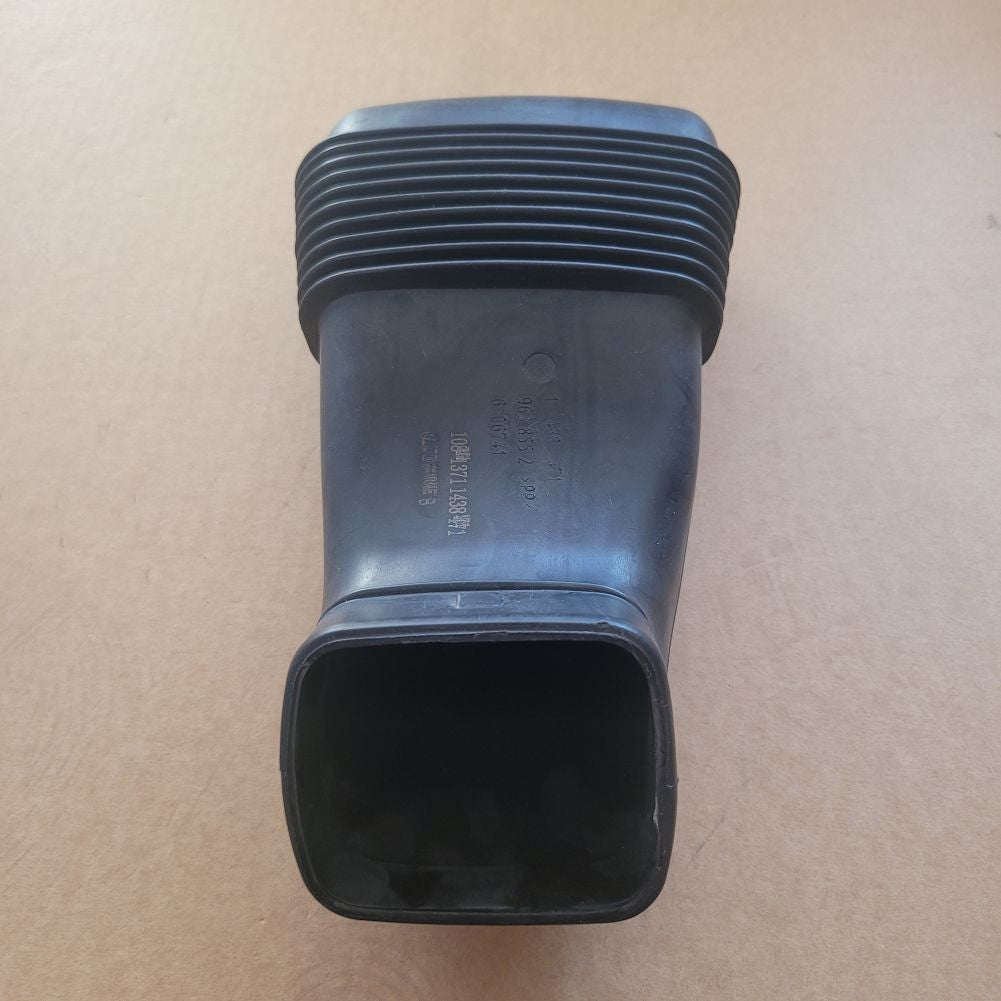 Engine Air Intake Hose for BMW E53 X5 3.0i 01-06