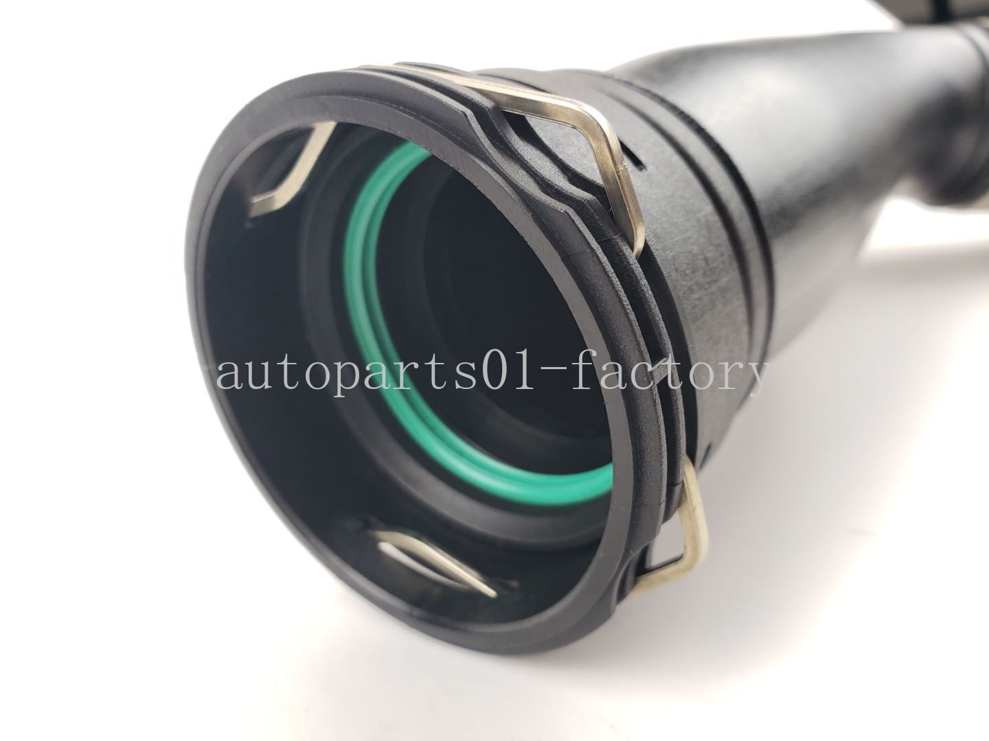 13717588283 Intake Hose Inlet Air Guide Turbocharged Pipe for BMW X1 E84 Z4 E89