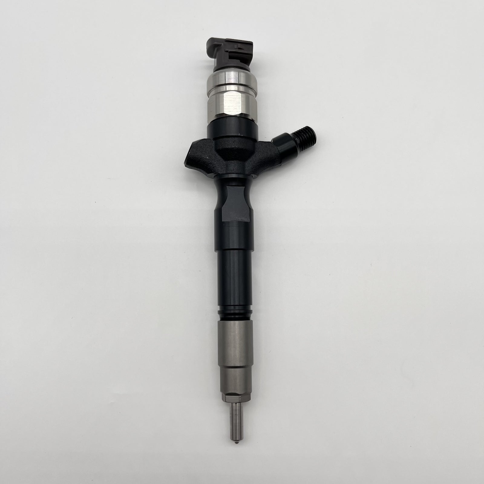 Diesel Fuel Injector Nozzle 295050-0100 23670-39196 for Toyota Hilux Hiace