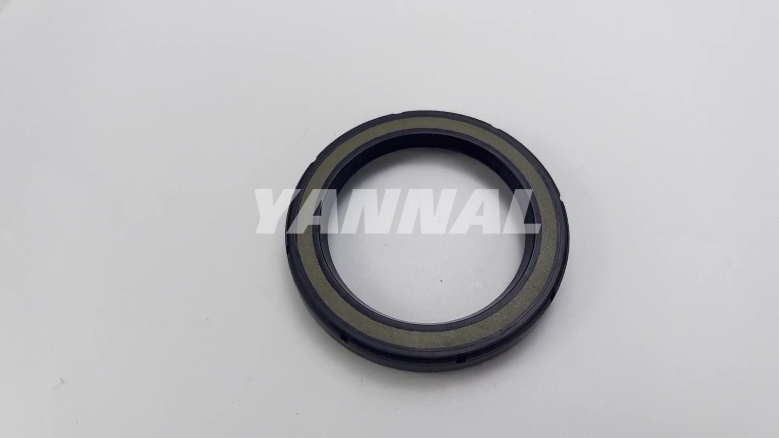 7334537 rubber oil seal is suitable for Bobcat loaders A770, S250, S630, S650, S750, S76, and S770.