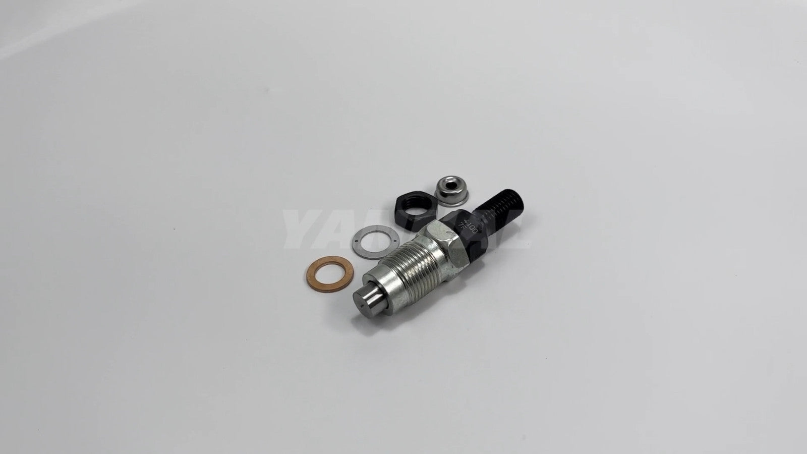 new 16001-53904 fuel injector for Kubota D722 engine