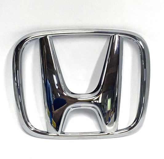 The front grille badge is applicable to for Honda Pilot 2016, 2017, and 2018 models.