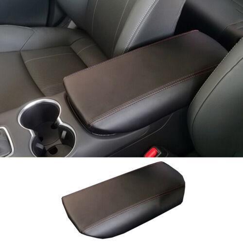 Suitable for Toyota Venza 2021-2024, black leather console storage armrest box panel cover.