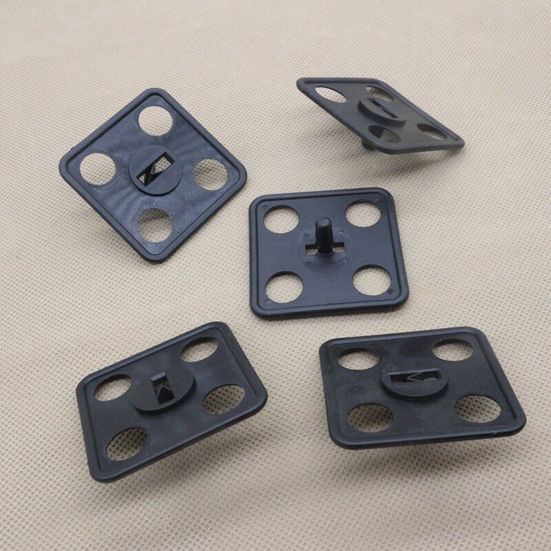 new 5-pack of GM 389809 front cover insulation clips, nylon fasteners, black.
