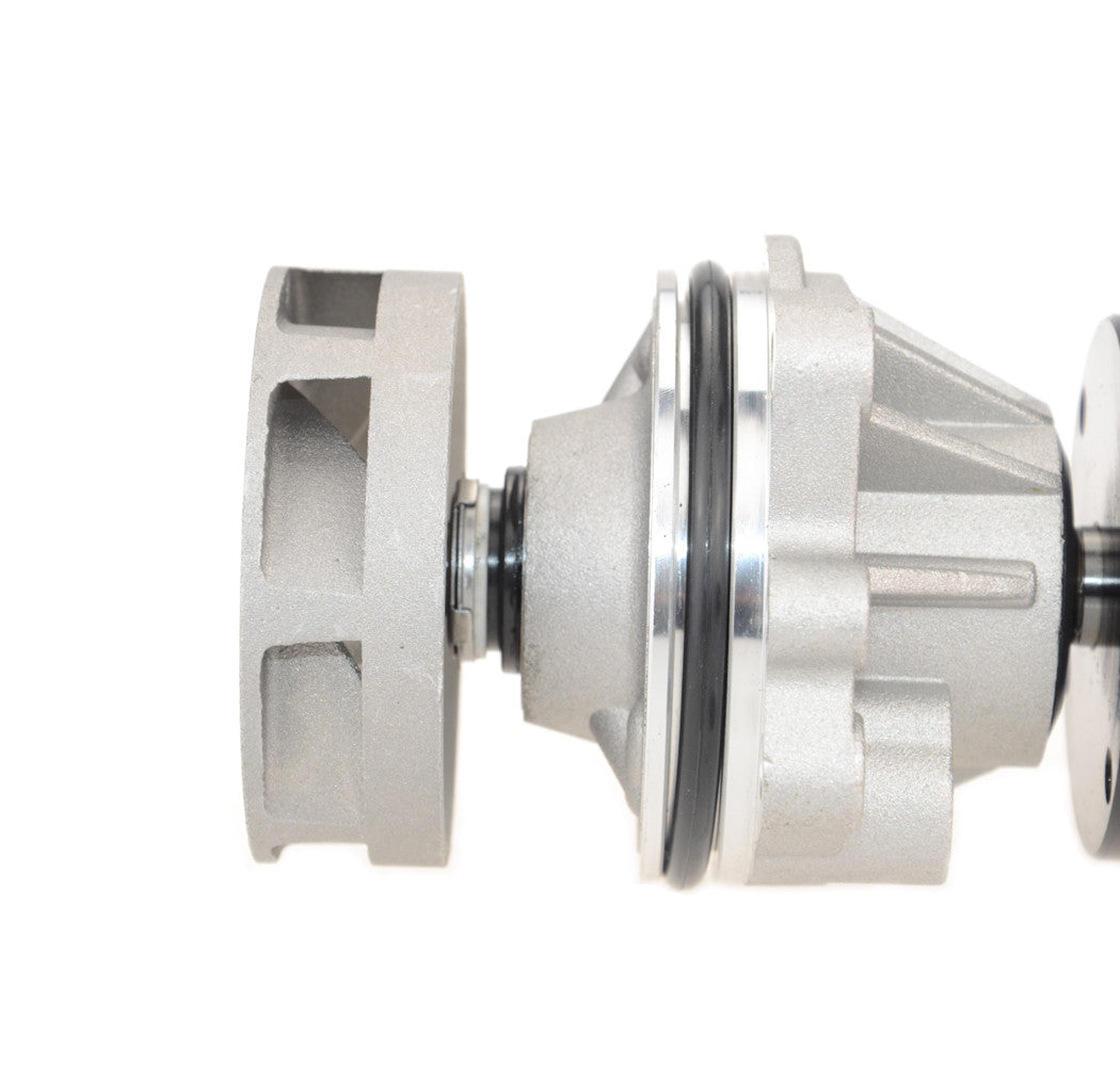new water pump with gasket 11517527910, suitable for BMW X5 E34 E36 E39 E46 E53 E83 E85