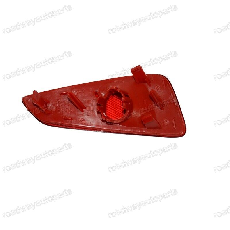1Pcs Right Rear Bumper Reflector Fog Light Lamp for Ford Focus 2019-2020 Sedan