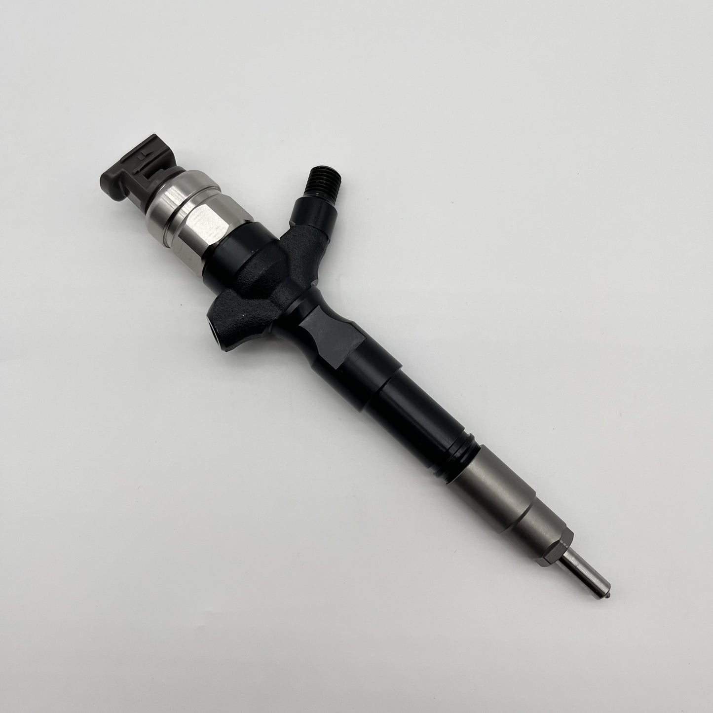 Common Rail Fuel Injectors Nozzle 095000-6770 23670-39145 for Toyota Hiace HILUX