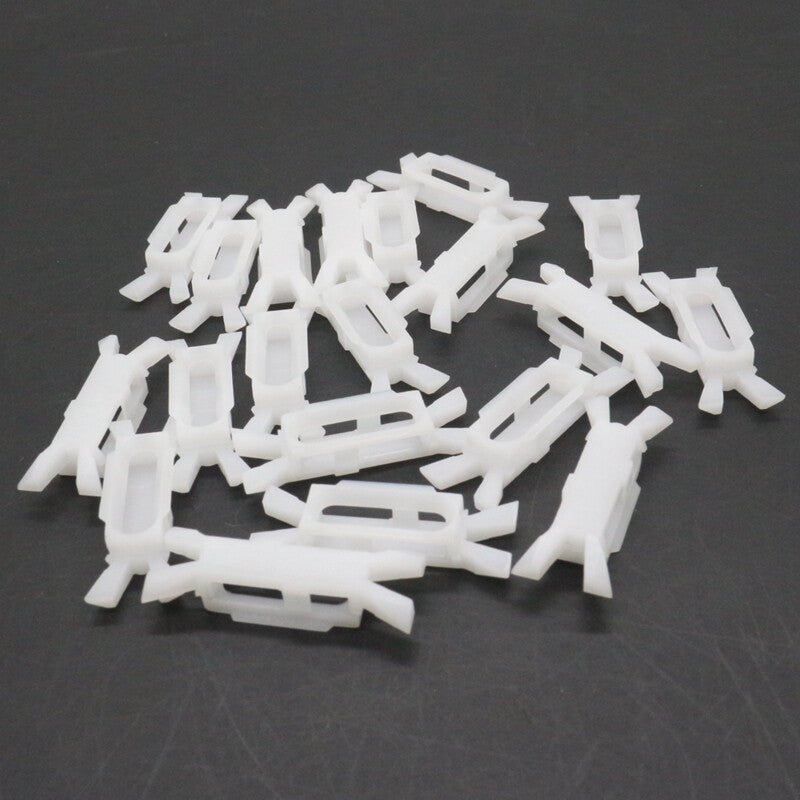 25-piece pack of white nylon push-type retaining clips and rivets suitable for Mercedes-Benz