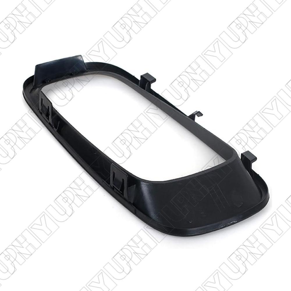 MR388020 Right Fog Light Cover Frame for Mitsubishi for Pajero Montero MK3 2000-2003