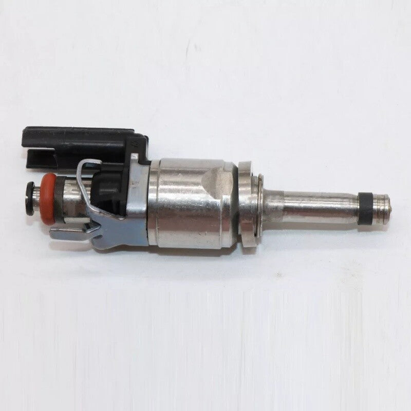 Genuine fuel injectors 31465787 and 31478609 are suitable for Volvo S60, S90, V90, and XC90 2.0L L4 engines.
