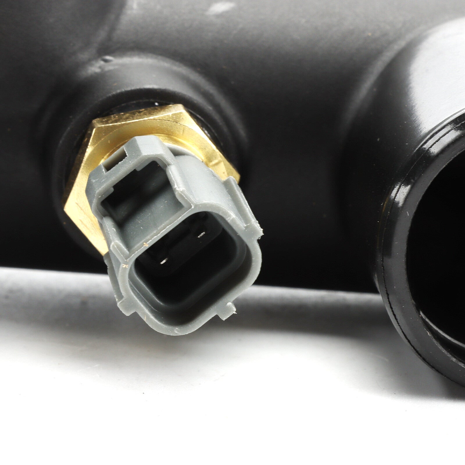 Thermostat Cover Outlet Pipe w/Sensor for Jaguar Vanden Plas Base Sedan 4-Door