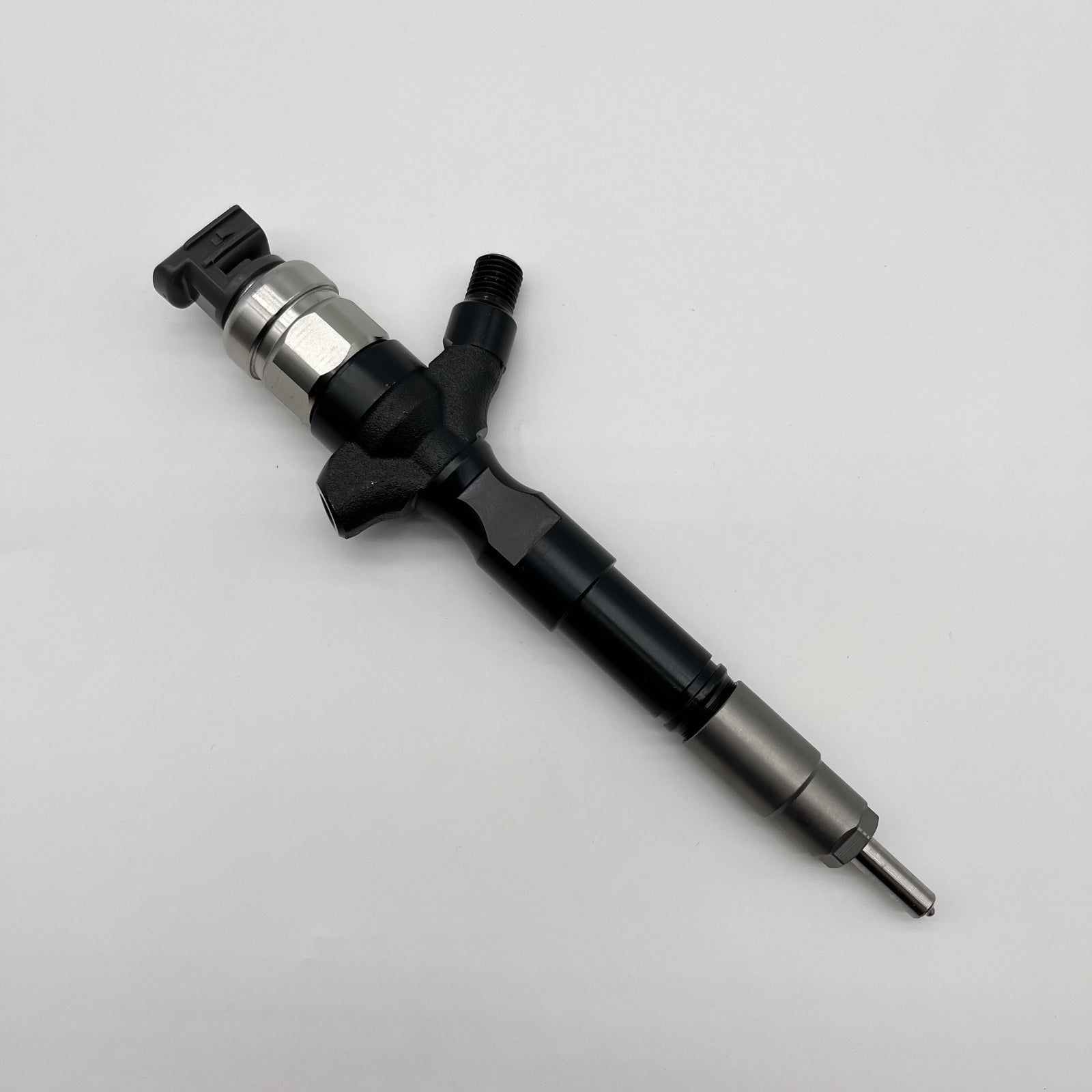 4X Common Rail Fuel Injector 095000-7790 23670-30310 2367030310 for Toyota