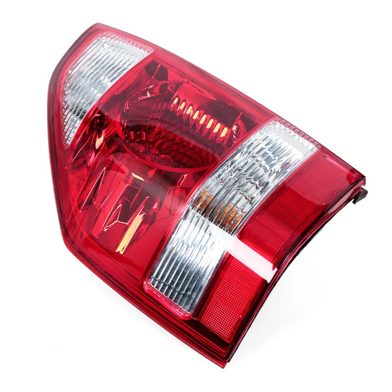 1 piece of right-side taillight for Mitsubishi Montero Pajero Shogun 2003-2006