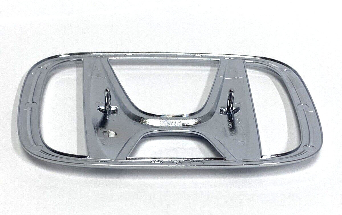The front grille badge is applicable to for Honda Pilot 2016, 2017, and 2018 models.