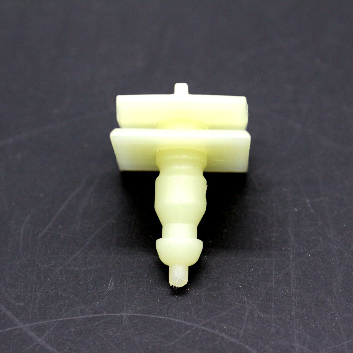 New 15 Hood Front Fender Bracket Exterior Moulding Clip for Nissan 76882-6P010