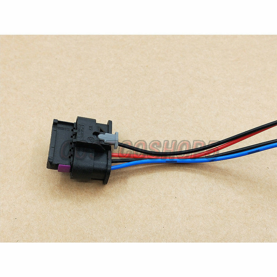 2PCS CONECTOR for BMW F30 F35 Bulb Holder Rear Light Side Panel Left Right