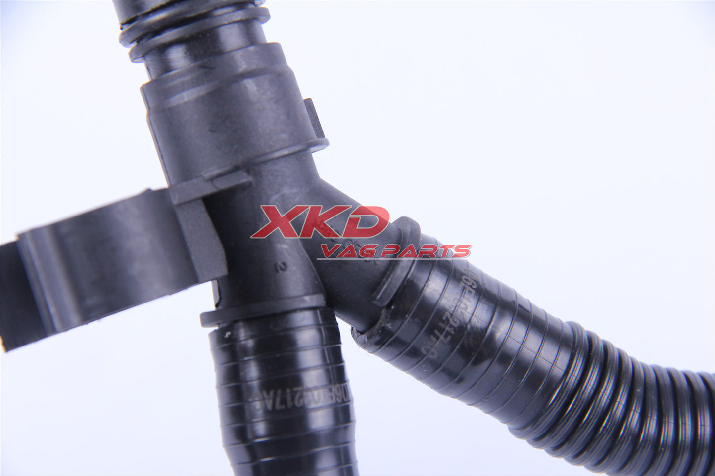 06E103217AC Crankcase ventilation hose suitable for Volkswagen Touareg, for Audi A4, A5, A6, for A8 , Q7