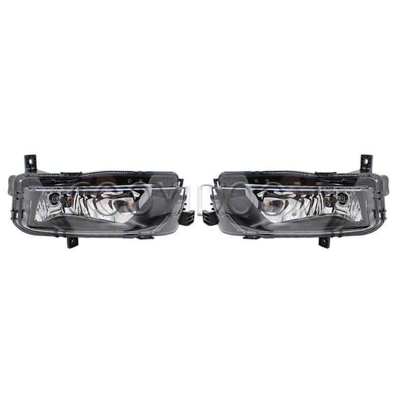 A pair of front bumper fog lights with bulbs for Volkswagen Caddy 2016 - 2020.
