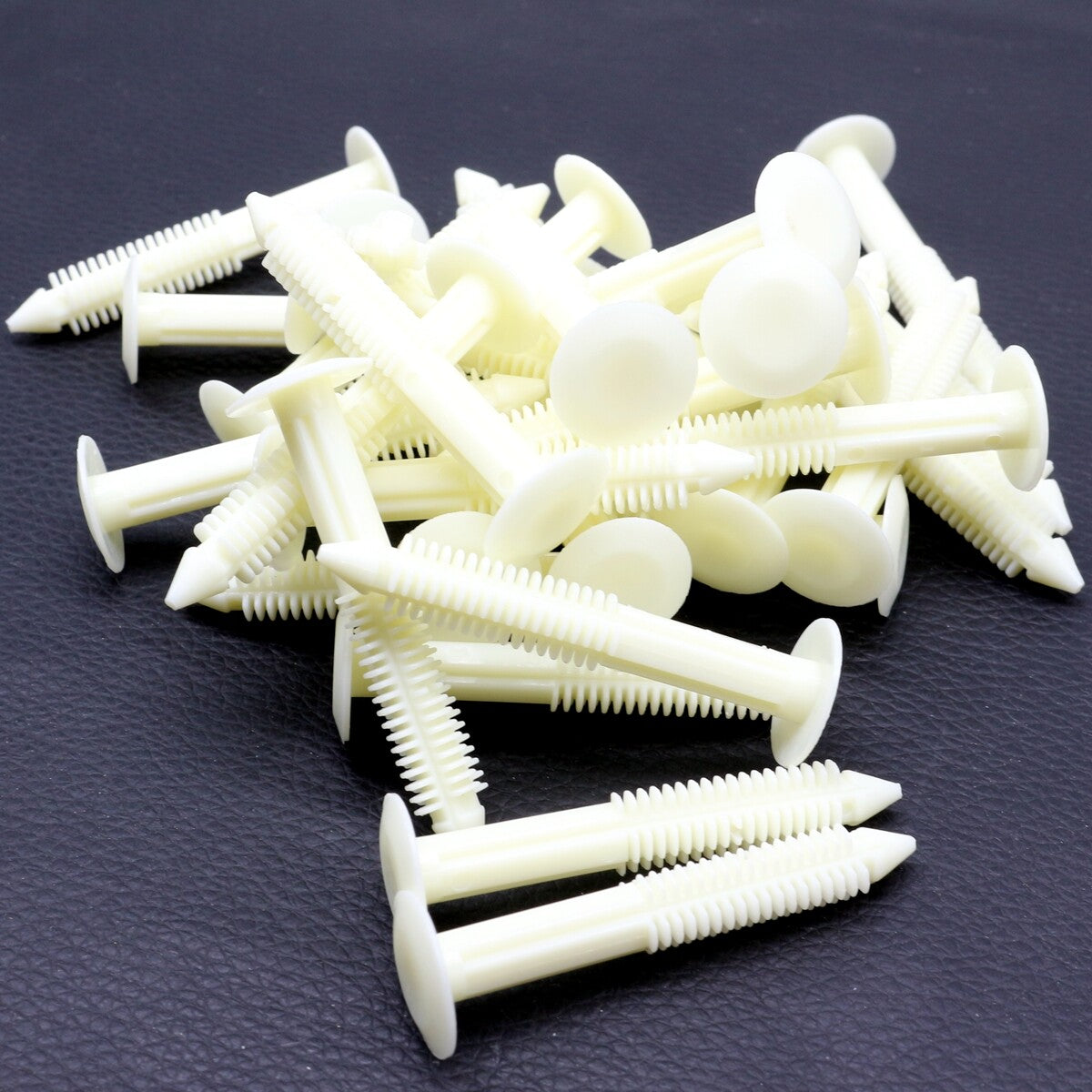 30Pcs For GM 22527720 Hood Seal Retainers Rivet Retainer Clip