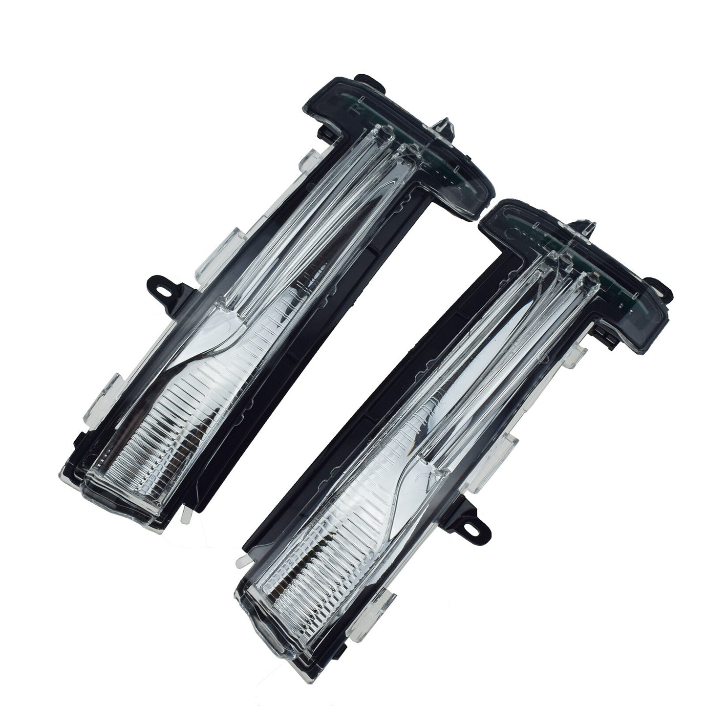 A pair of front left and right LED turn signals are included for the for Volvo XC60 (2014-17).